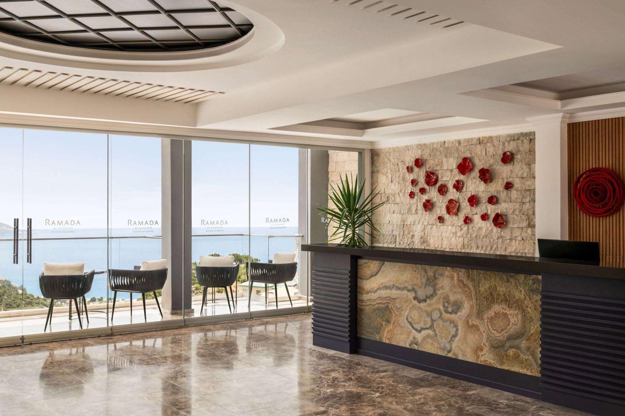 Ramada By Wyndham Fethiye Oludeniz Adult Only Hotell Exteriör bild
