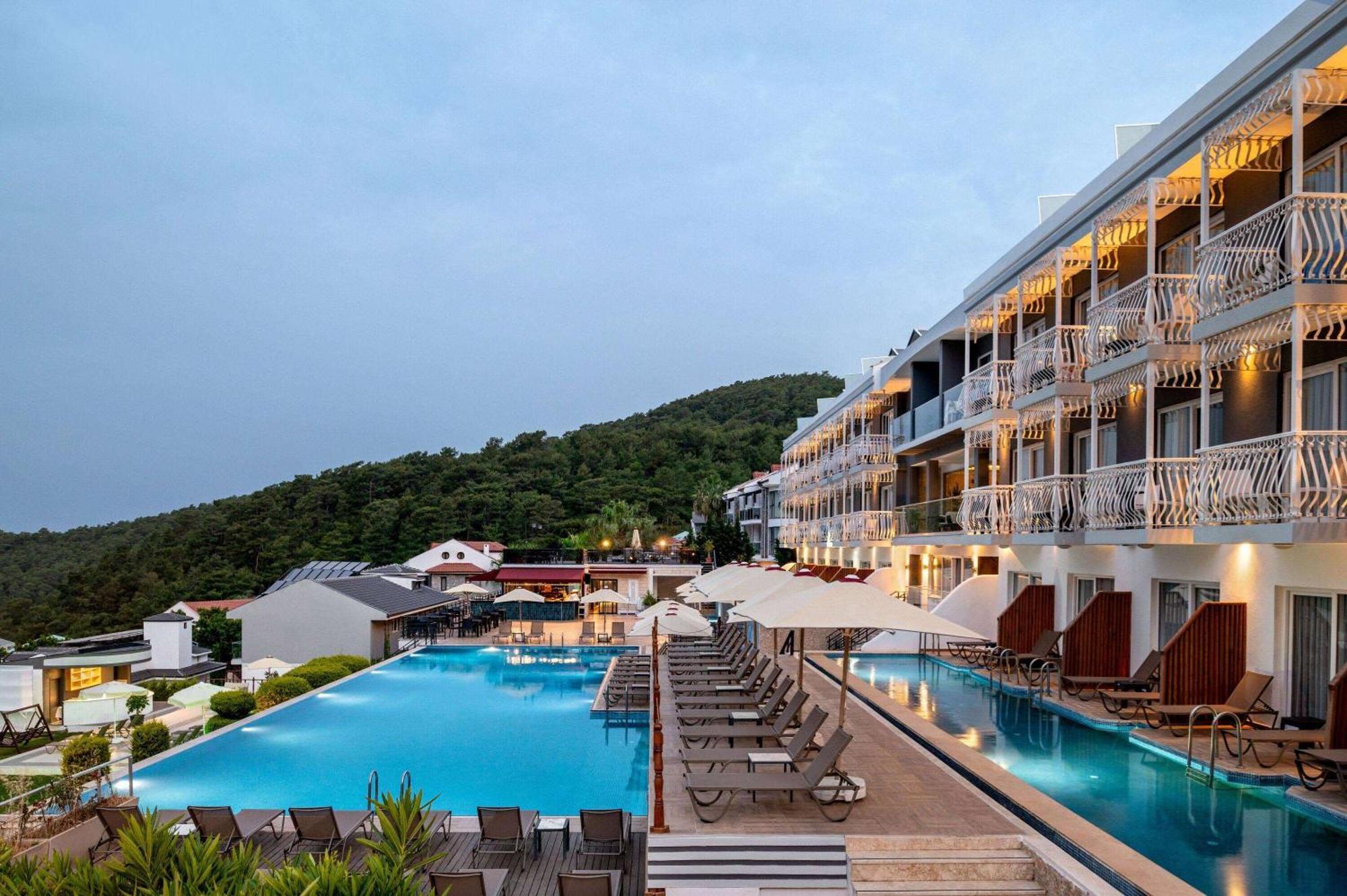 Ramada By Wyndham Fethiye Oludeniz Adult Only Hotell Exteriör bild